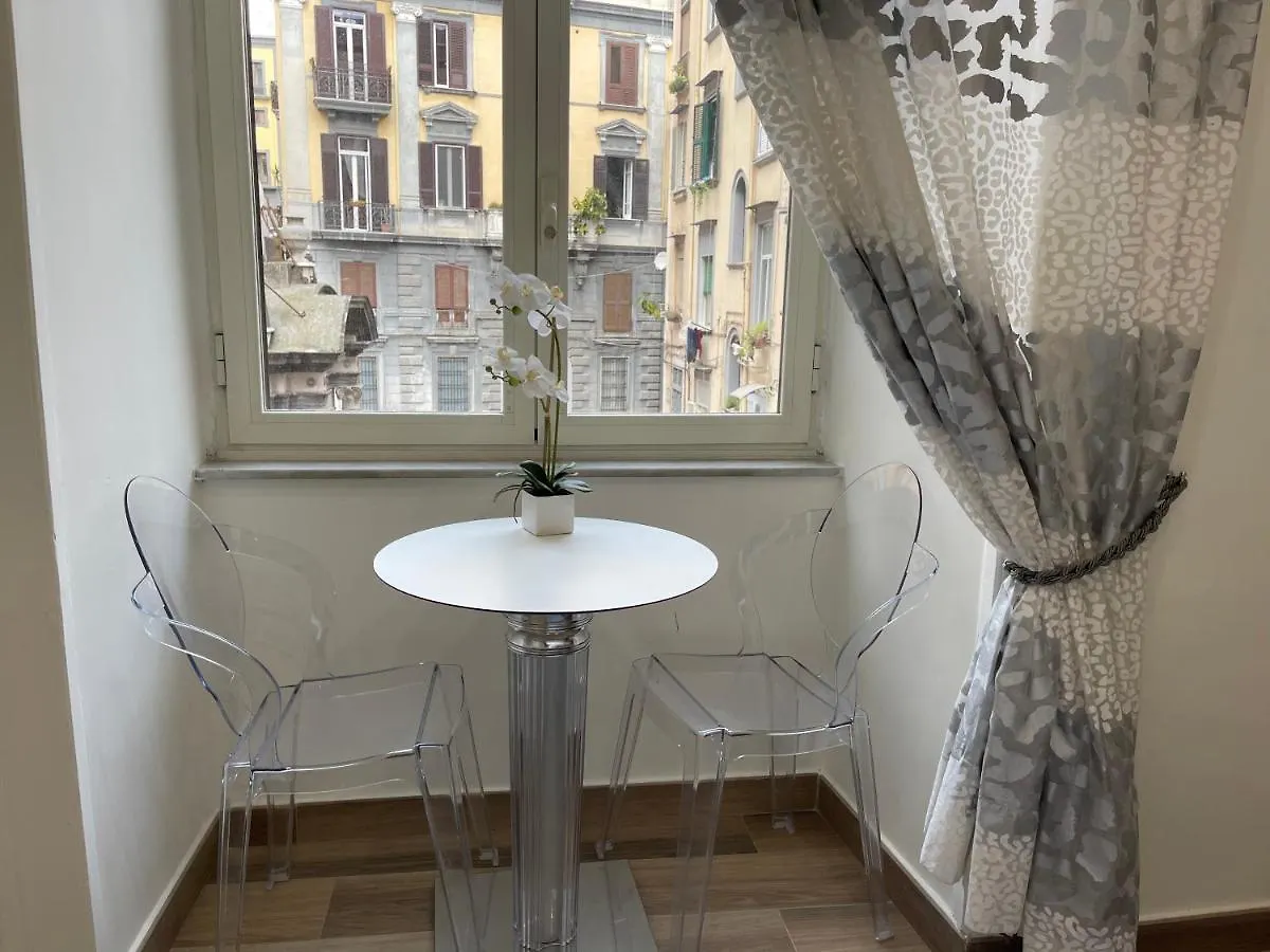 Sun Art Naples Rooms 0*,  איטליה