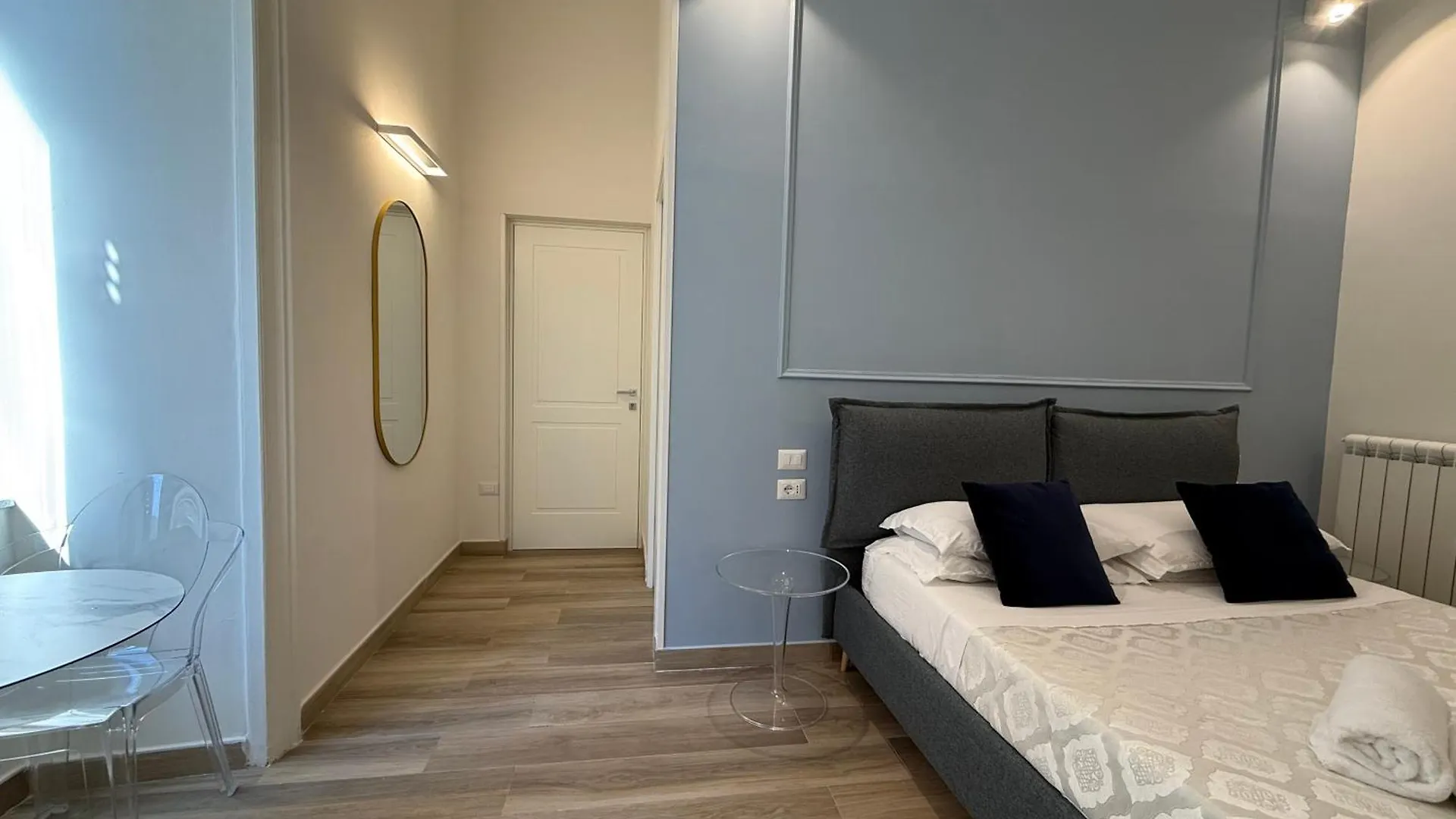 Sun Art Naples Rooms 0*,  איטליה